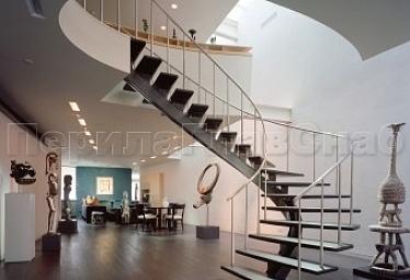 Изготовление лестниц для загородного дома купить в Самаре