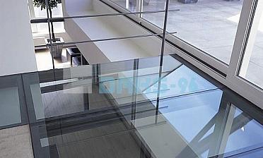 Стеклянный потолок на межэтажной площадке купить в Самаре