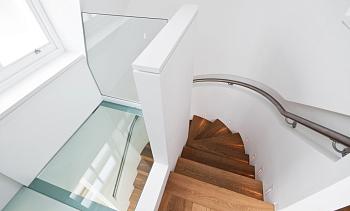 Стеклянный потолок в двухъярусной квартире в Самаре. Готовые проекты ПерилаГлавСнаб