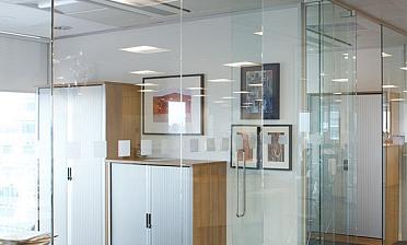 Стеклянные перегородки премиум для офиса купить в Самаре