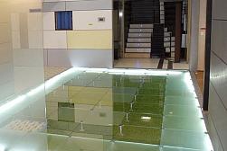 Стеклянные полы с подсветкой в Самаре. Готовые проекты ПерилаГлавСнаб - фото 1